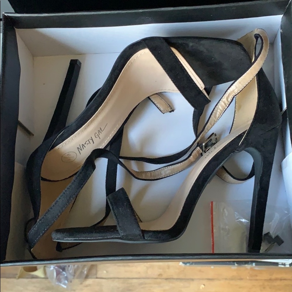 Nasty Gal Talk Em Round Wrap Heel Black Size 7